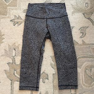 Lululemon Cropped Leggings Sz 4